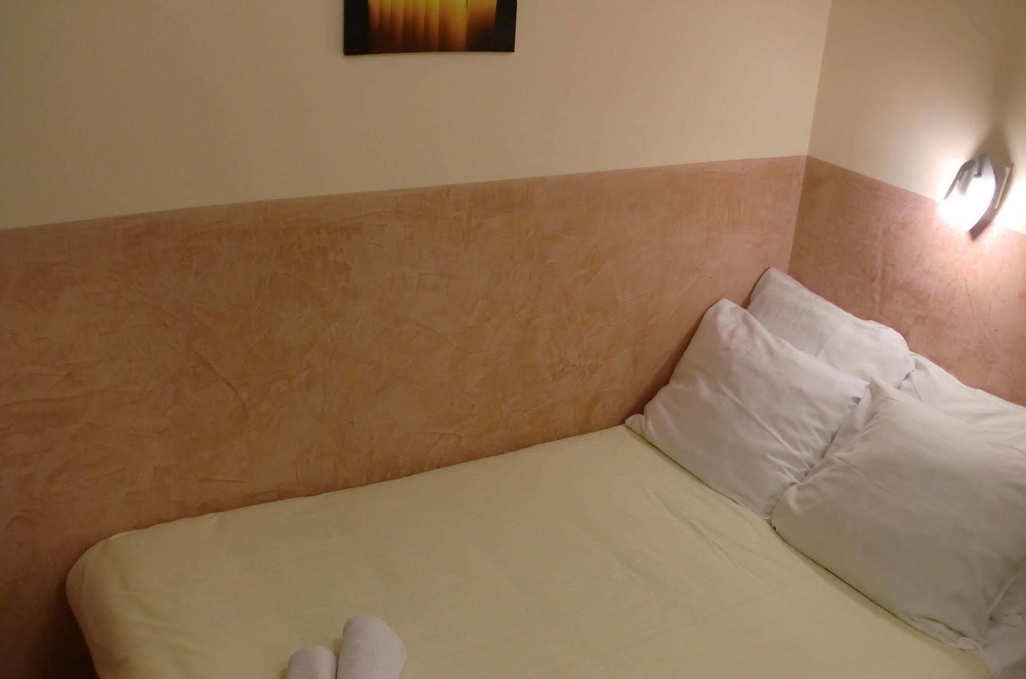 Budget Hotel Neutraal Amsterdam Bagian luar foto